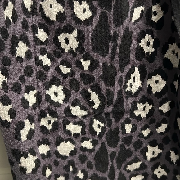 NWT Jones New York Leopard Sweater - Picture 2 of 4